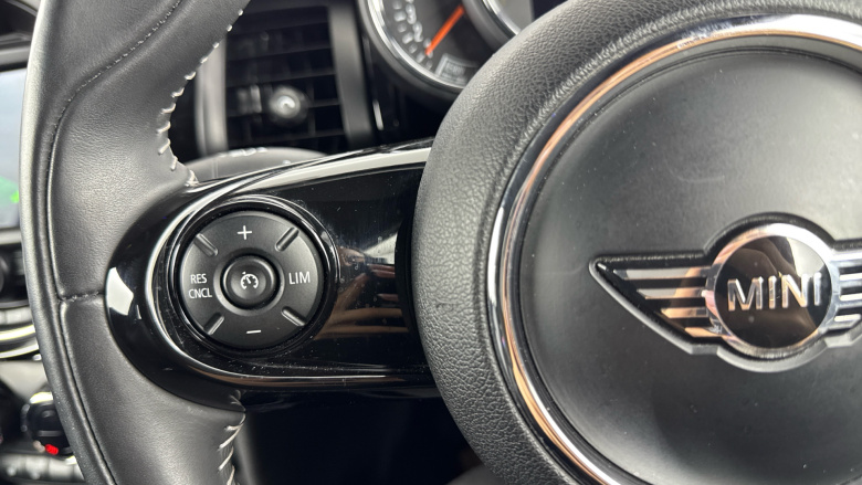 MINI Hatchback 1.5 Cooper II 3dr Petrol Hatchback